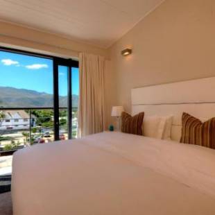 Фотографии гостиницы 
            Whale Coast All-Suite-Hotel
