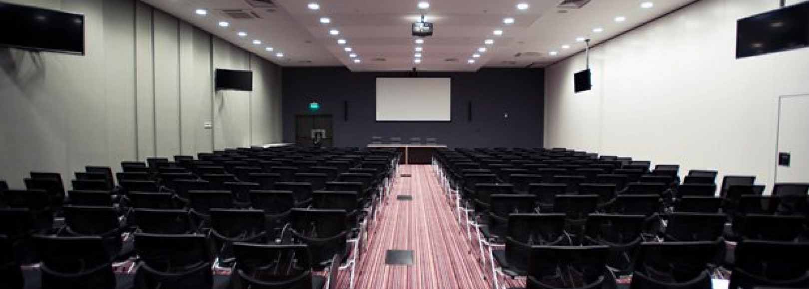 Фотография конференц-зала МВК Новосибирск Экспоцентр Конференц-зал 3