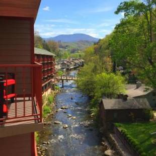 Фотографии гостиницы 
            Baymont by Wyndham Gatlinburg On The River