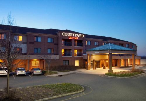Фотография гостиницы Courtyard by Marriott West Orange
