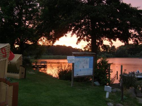 Фотография гостиницы Hotel Fährhaus Niederkleveez