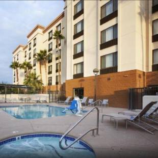 Фотографии гостиницы 
            SpringHill Suites Phoenix Tempe Airport