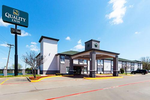 Фотографии гостиницы 
            Quality Inn Greenville I-30