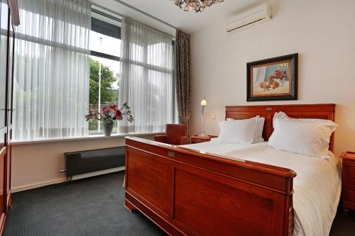 Фотография гостиницы Hotel La Rosa Amsterdam Beach