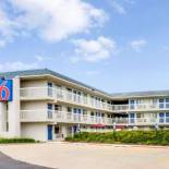 Фотография гостиницы Motel 6-Rolling Meadows, IL - Chicago Northwest