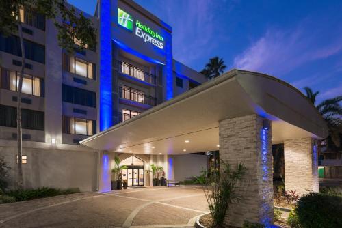 Фотография гостиницы Holiday Inn Express Hotel & Suites Ft. Lauderdale-Plantation, an IHG Hotel