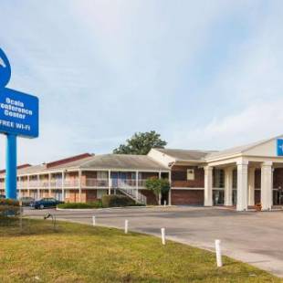 Фотографии гостиницы 
            Motel 6-Ocala, FL - Conference Center