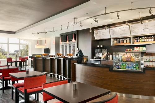 Фотография гостиницы Courtyard by Marriott Tysons McLean