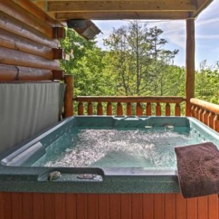 Фотография гостевого дома Upscale Sevierville Cabin with Hot Tub and 3 Decks!