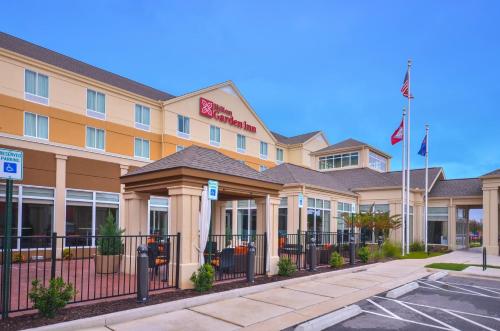 Фотография гостиницы Hilton Garden Inn and Fayetteville Convention Center