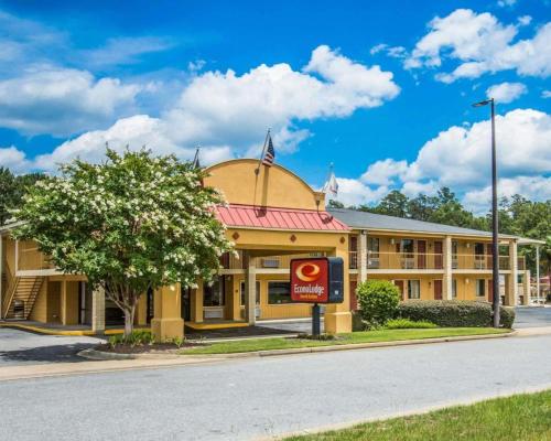 Фотографии мотеля 
            Econo Lodge Inn & Suites at Fort Benning