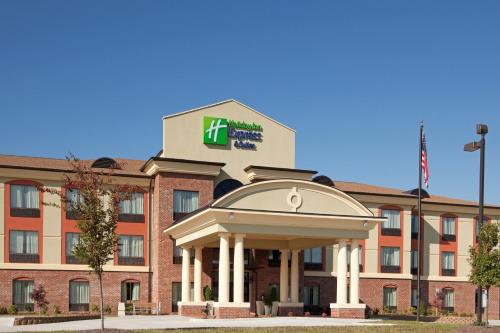 Фотография гостиницы Holiday Inn Express Hotel & Suites Salem, an IHG Hotel