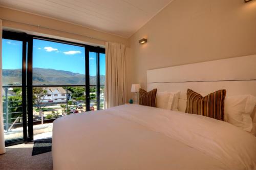 Фотография гостиницы Whale Coast All-Suite-Hotel