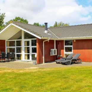 Фотография гостевого дома Three-Bedroom Holiday home in Oksbøl 13