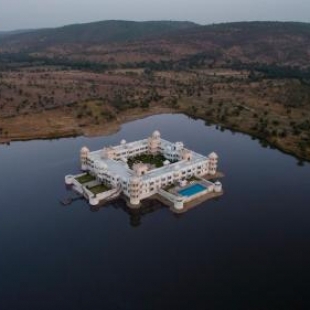 Фотография гостиницы ​juSTa Lake Nahargarh Palace