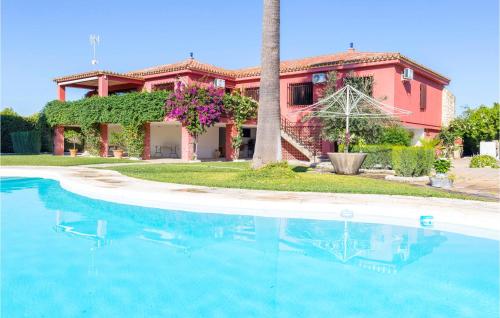 Фотографии гостевого дома 
            Amazing home in Morón de la Frontera w/ WiFi, Outdoor swimming pool and 5 Bedrooms