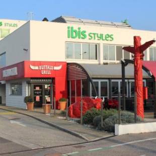 Фотографии гостиницы 
            Ibis Styles Crolles Grenoble A41