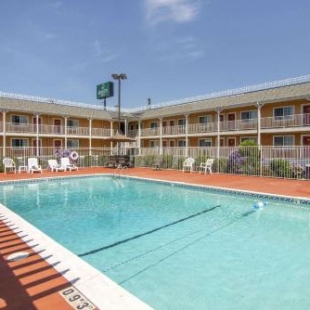 Фотография гостиницы Quality Inn Central Roseburg