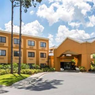 Фотографии гостиницы 
            Quality Suites Orlando Close to I-Drive