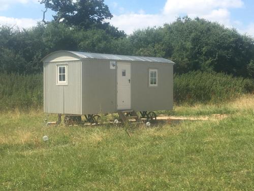 Фотография гостевого дома Romantic secluded Shepherd Hut Hares Rest