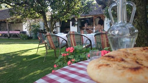 Фотография гостевого дома Domacinstvo Cikic Zasavica