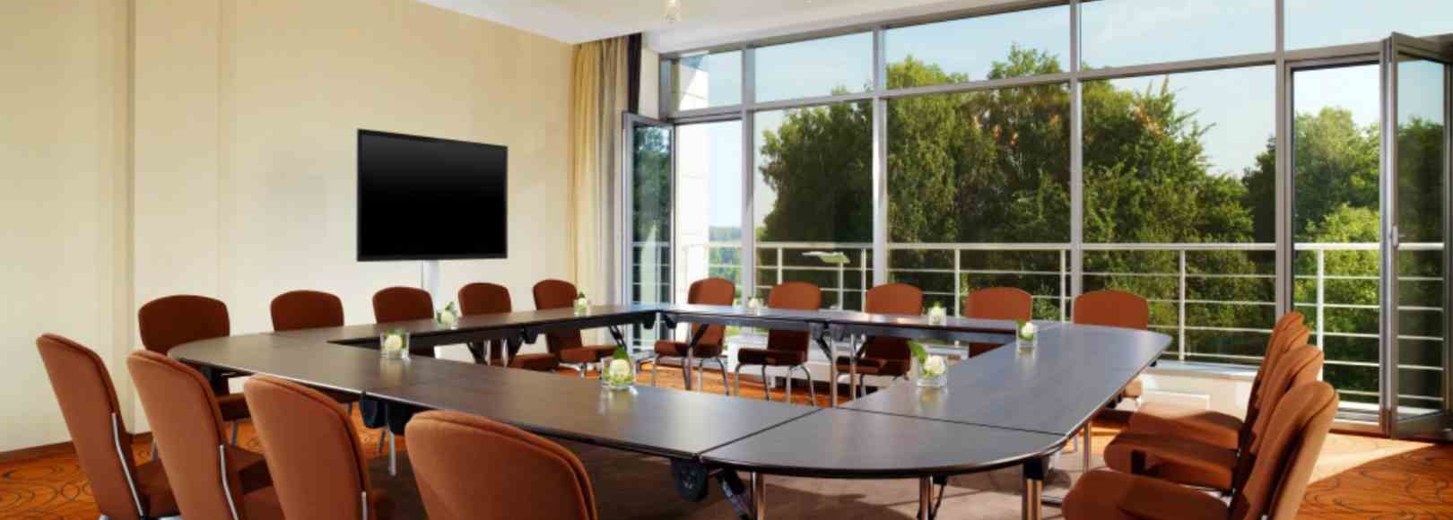 Фотография комнаты для переговоров Давос