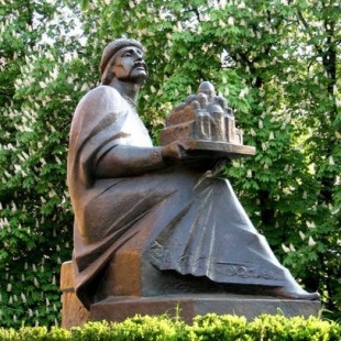 Фотография памятника Памятник Ярославу Мудрому