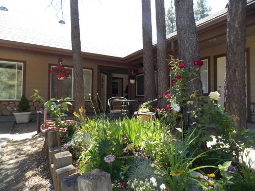 Фотография гостиницы Vintage Lakeside Inn