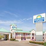 Фотография мотеля Days Inn & Suites by Wyndham Bentonville