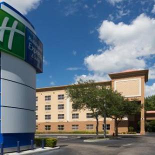 Фотографии гостиницы 
            Holiday Inn Express Hotel & Suites Plant City, an IHG Hotel