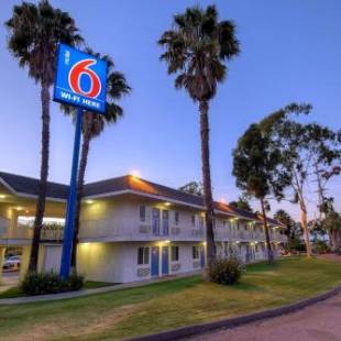 Фотографии гостиницы 
            Motel 6-San Diego, CA - North