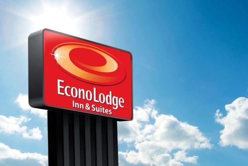 Фотографии гостиницы 
            Econo Lodge Inn & Suites