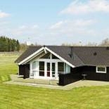Фотография гостевого дома Three-Bedroom Holiday home in Hadsund 18