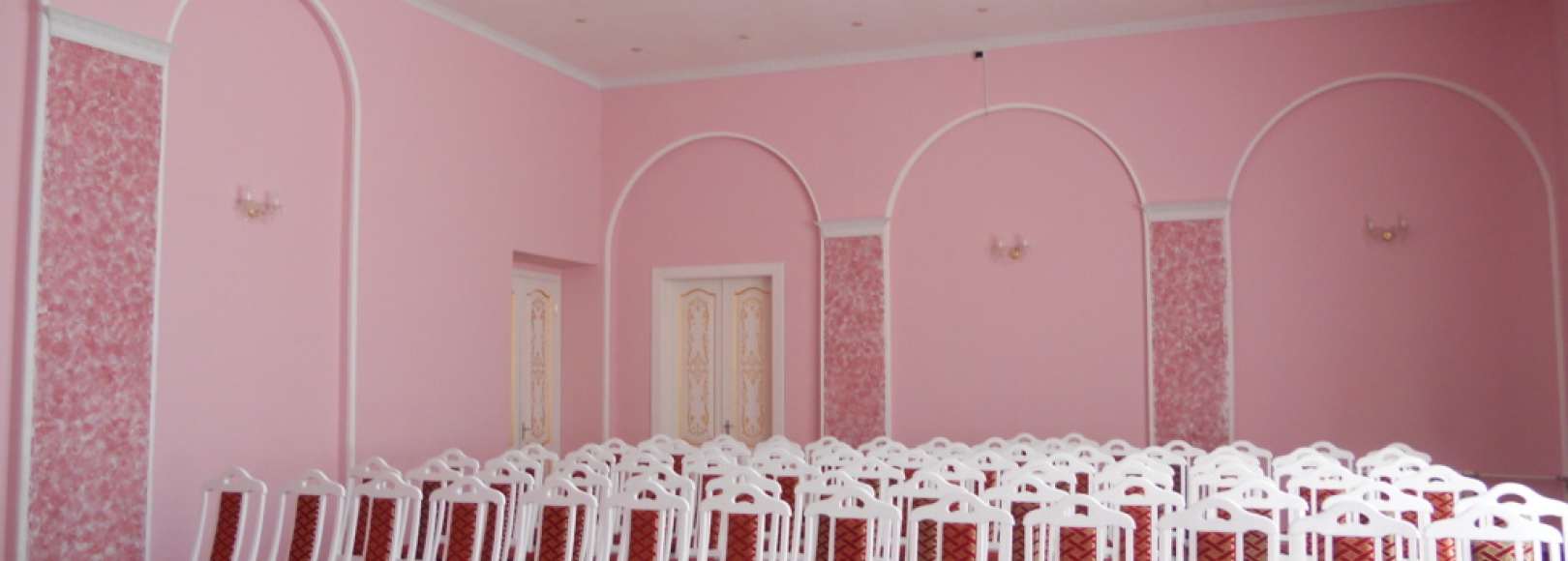 Фотография конференц-зала Дворцовый зал ДК Железнодорожник