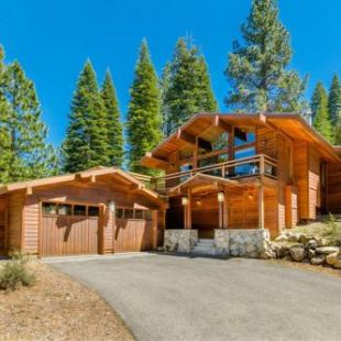 Фотография гостевого дома Archie's Bungalow by Tahoe Mountain Properties