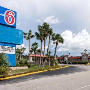 Фотографии гостиницы 
            Motel 6-Spring Hill, FL - Weeki Wachee