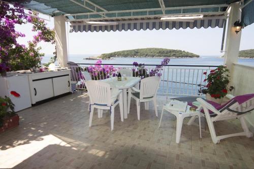 Фотография гостевого дома Apartments and rooms by the sea Molunat, Dubrovnik - 2137