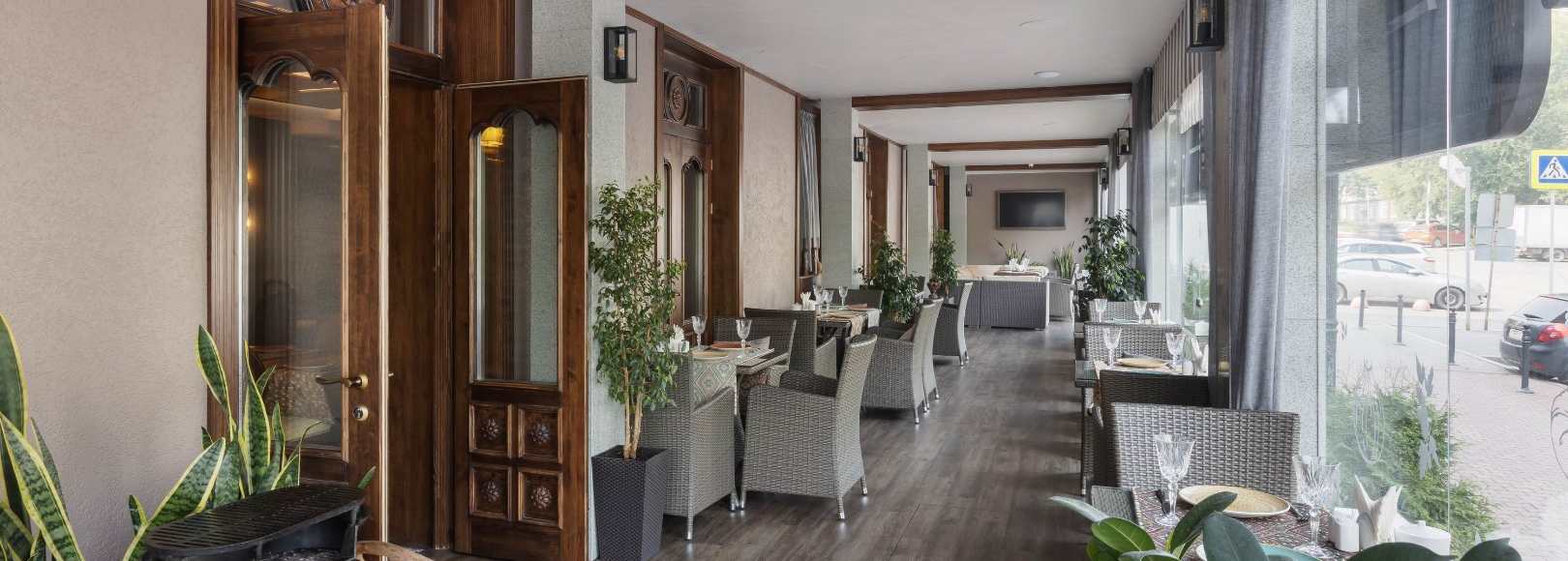 Фотография ресторана Летняя веранда ресторана "Хинкальная"