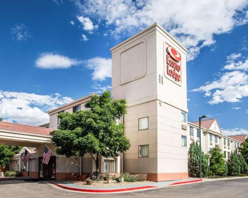 Фотография гостиницы Econo Lodge Denver International Airport