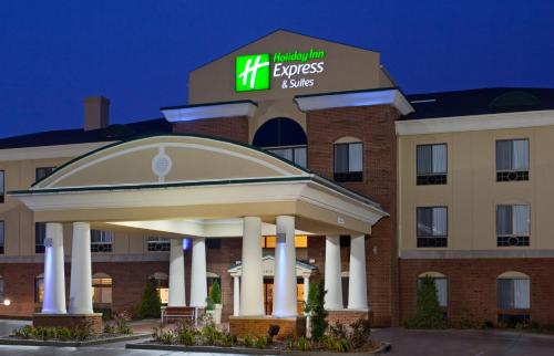 Фотография гостиницы Holiday Inn Express Hotel & Suites Goshen, an IHG Hotel