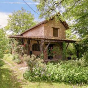 Фотографии гостевого дома 
            Peaceful cottage in Aquitaine with furnished Terrace