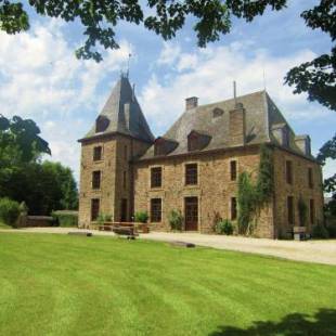 Фотографии гостевого дома 
            Luxurious Castle with Private Pool and Sauna in Ardennes