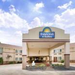 Фотография гостиницы Days Inn & Suites by Wyndham Bridgeport - Clarksburg