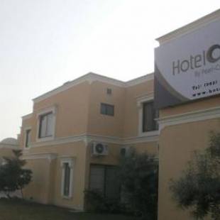 Фотографии гостиницы 
            Hotel One Bahawalpur