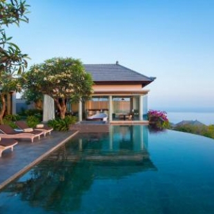 Фотография гостиницы Jumana Bali Ungasan Resort manage by Hilton