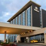 Фотография гостиницы Hilton Toronto Airport Hotel & Suites