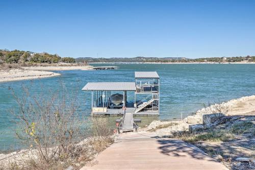 Фотографии гостевого дома 
            Lake Travis Home Situated on Arkansas Bend Park!