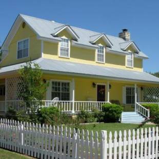 Фотографии мини отеля 
            Yellow House B&B