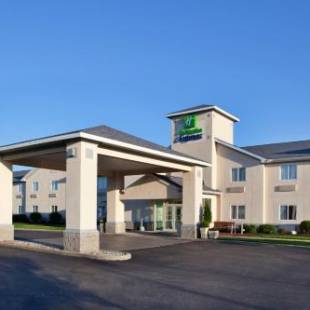 Фотографии гостиницы 
            Holiday Inn Express Cleveland - Vermilion, an IHG Hotel