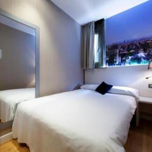 Фотографии гостевого дома 
            Hostal BCN Ramblas